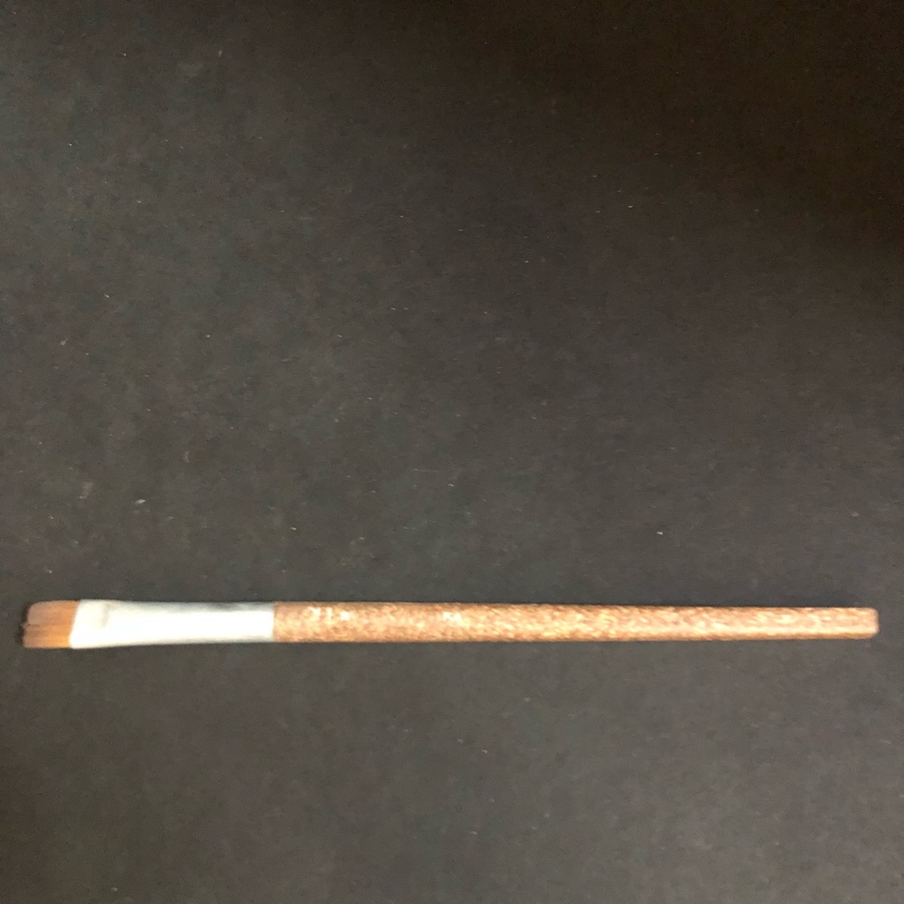 🌿 Aveda Flax Sticks Makeup Brush (liner/crease)